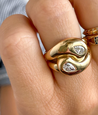 Gold knot ring with diamond Clearance